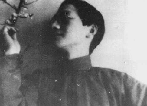 徐志摩，摄于1924